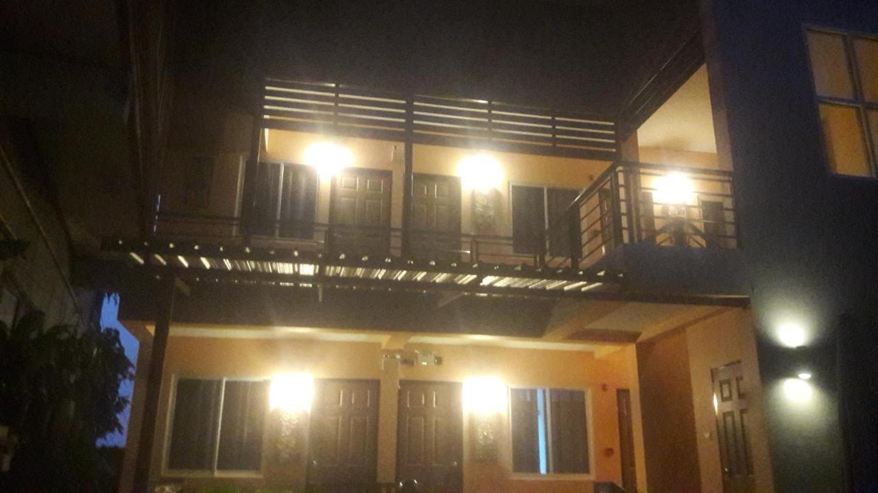 Chom Chan Guesthouse & Hostel 치앙마이 외부 사진